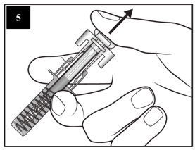 Juhendi viies samm näitab kolvi vabastamist pöidla eemaldamise teel.